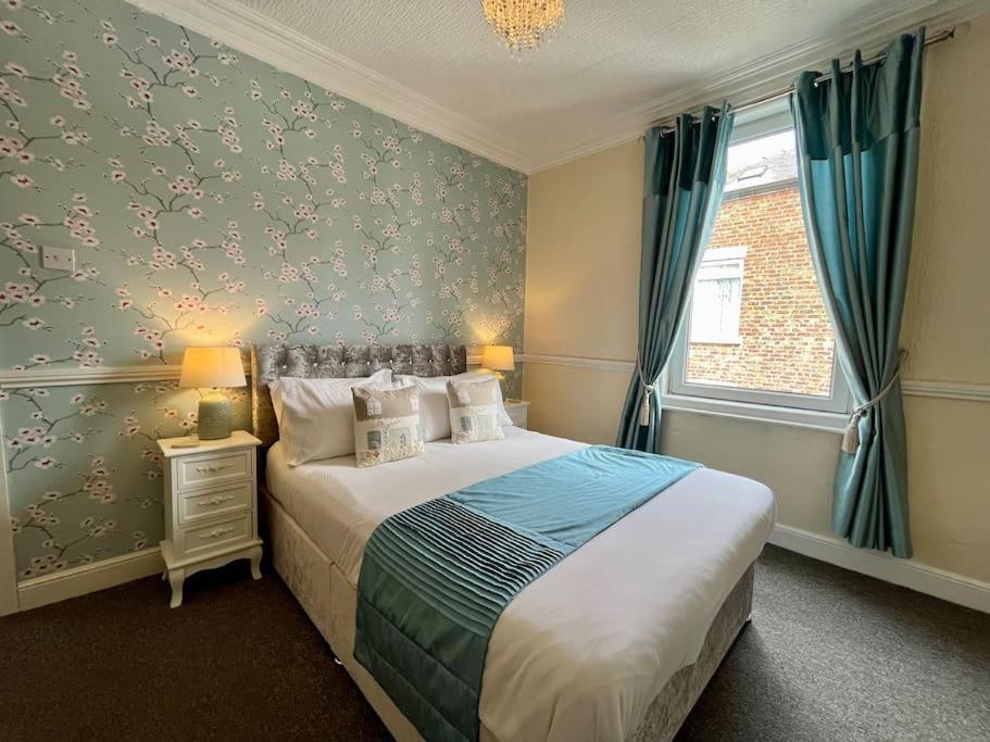 Scoresby Escape - Whitby Holiday Home Extérieur photo